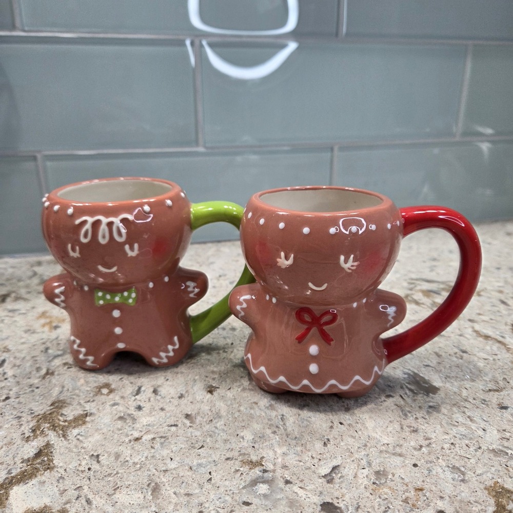Target Threshold Gingerbread Man and Woman Mugs Set Green Red Handle Christmas